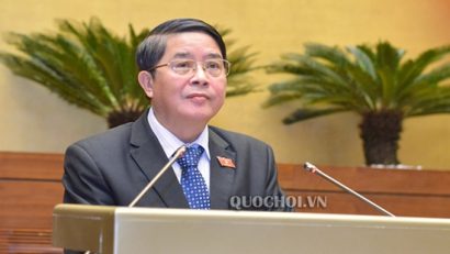  Chủ nhiệm Ủy ban Tài chính- Ngân sách Nguyễn Đức Hải trình bày Báo cáo thẩm tra