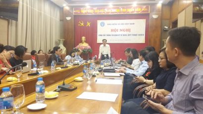 Phó Tổng Giám đốc BHXH Việt Nam Đào Việt Ánh trả lời Báo chí về tồn dư Quỹ dự phòng BHYT Ảnh: Thành Chung