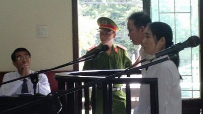  Bị cáo Hồ Thị Thu Hương tại phiên tòa xét xử phúc thẩm 28.8.2014