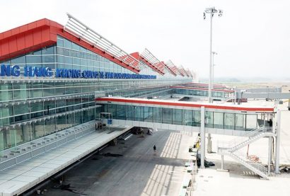 Sân bay Vân Đồn là sân bay được đầu tư hoàn toàn bằng vốn tư nhân đầu tiên của Việt Nam.