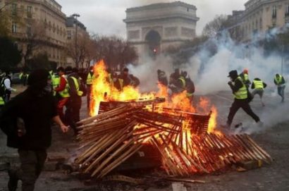 Bạo loạn tại thủ đô Paris, Pháp cuối tuần qua (Ảnh: AFP)