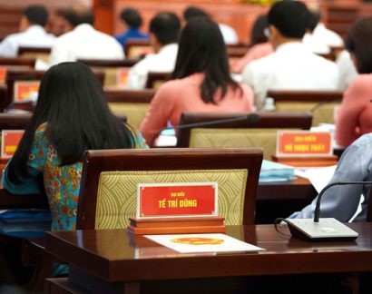 Tại kỳ họp HĐND TP khai mạc sáng qua, ông Tề Trí Dũng vắng mặt