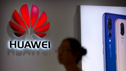  Huawei trở thành "quân bài" để Mỹ kìm hãm Trung Quốc.