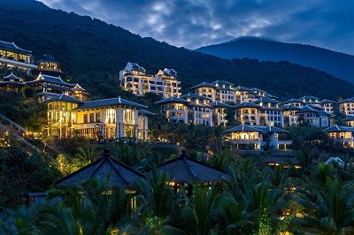 ICDN - Resort panorama - Night