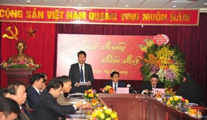 Đại diện Cục Thuế TP Hà Nội báo cáo kết quả thu ngân sách với lãnh đạo Hà Nội, Bộ Tài chính