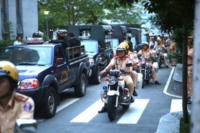  Tổ công tác 363 trong buổi xuất quân - Ảnh: Dân trí