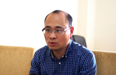 Bị cáo Trầm Bê (trái) và Phạm Công Danh tại phiên tòa.