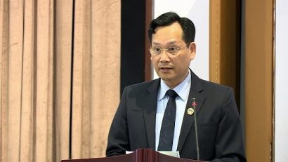  Thẩm phán TAND Nguyễn Văn Tiến phát biểu tại Hội thảo