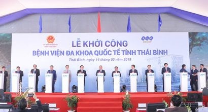 Thủ tướng Nguyễn Xuân Phúc và các lãnh đạo cấp cao nhấn nút khởi công dự án