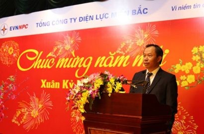 Chủ tịch kiêm Tổng giám đốc EVNNPC Thiều Kim Quỳnh trong buổi gặp mặt đầu Xuân Kỷ Hợi