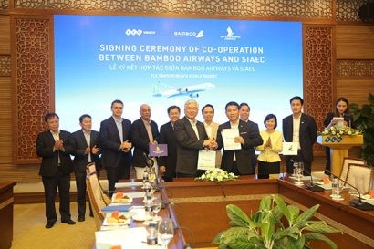  Lễ ký kết giữa Bamboo Airways và SIAEC