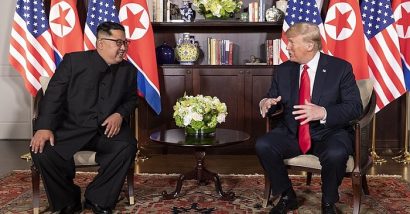  Tổng thống Trump và lãnh đạo Kim gặp nhau trong hội nghị thượng đỉnh lần đầu tại Singapore
