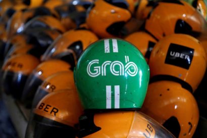 Mũ bảo hiểm đã dùng của tài xế Grab và Uber tại Indonesia.
