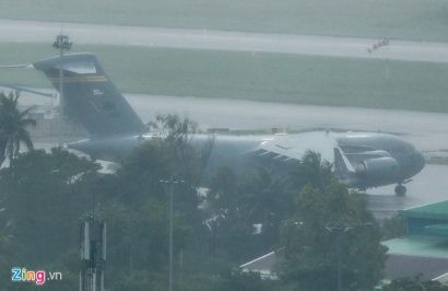  Máy bay vận tải C-17 hạ cánh trong chuyến công du của Tổng thống Trump đến Việt Nam dự APEC. Ảnh: Hải An.