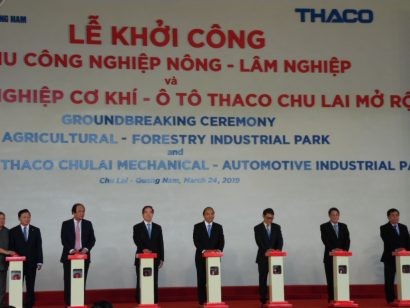  Thủ tướng Chính Phủ Nguyễn Xuân Phúc cùng các lãnh đạo Trung Ương nhấn nút phát lệnh khởi công các dự án.