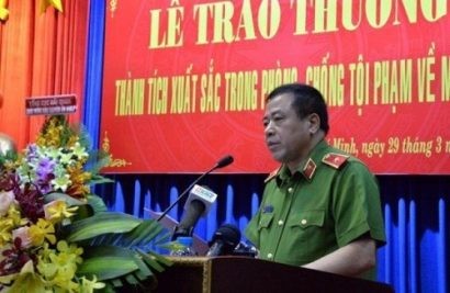  Thiếu tướng Phạm Văn Các, Cục trưởng cục Cục Cảnh sát điều tra tội phạm về ma túy báo cáo quá trình triệt phá các vụ buôn bán ma túy "khủng". Ảnh: Giao Thông