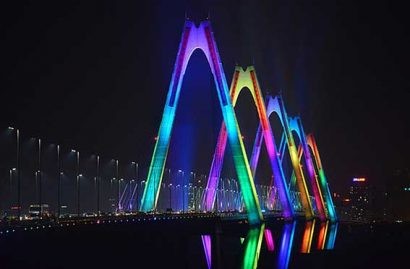 Cầu Nhật Tân sẽ được thắp đèn xanh để hưởng ứng chiến dịch