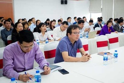  Buổi sinh hoạt chuyên đề có sự tham gia của đông đảo cán bộ, đảng viên, người lao động cơ quan Trung ương Hội Luật gia Việt Nam. Ảnh: Hữu Thắng