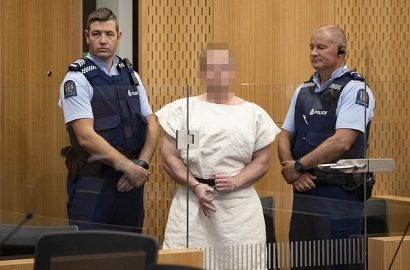  Kẻ bị buộc tội giết người trong vụ xả súng đang bị giam giữ tại nhà tù an ninh tối đa của New Zealand. Tarrant bị cáo buộc đã phát trực tiếp vụ tấn công khủng bố trên Facebook.