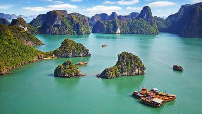 Di sản vịnh Hạ Long (Quảng Ninh) là một trong 7 kỳ quan thiên nhiên thế giới được UNESCO công nhận