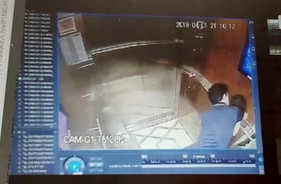 Ông Nguyễn Hữu Linh (61 tuổi, ngụ quận Hải Châu, TP Đà Nẵng) sàm sỡ bé gái trong thang máy ở Sài Gòn. Ảnh chụp màn hình.
