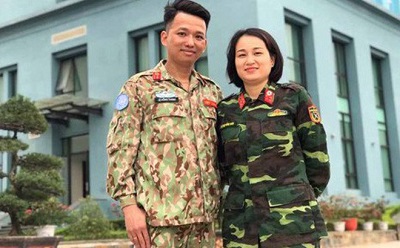 Trung úy Lê Hồng Thanh và Đại úy Lê Thị Hồng Vân là cặp vợ chồng đầu tiên trong “biên chế” Bệnh viện dã chiến cấp 2 số 2 sẽ tham gia gìn giữ hòa bình ở Nam Sudan. 
