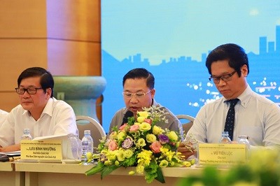 Ông Lưu Bình Nhưỡng (giữa), Đại biểu Quốc hội, Phó ban dân nguyện của Quốc hội