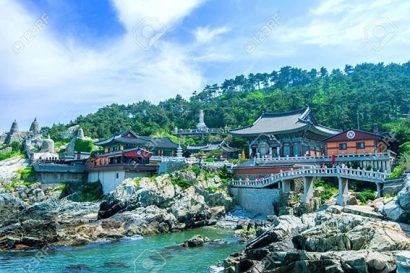 Chùa Haedong Younggungsa là một trong những ngôi chùa có địa thế đẹp nhất xứ Hàn