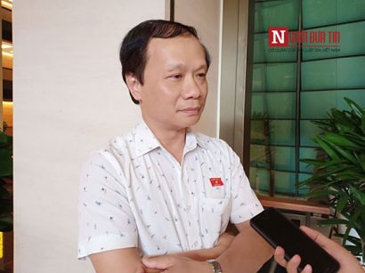  ĐBQH Phạm Tất Thắng cho rằng việc xử lý cán bộ có liên quan đến sai phạm trong việc sửa điểm thi làm khá chậm.