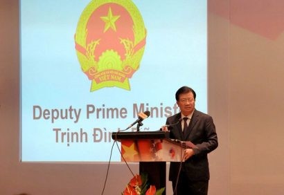 Phó Thủ tướng Chính phủ Trịnh Đình Dũng phát biểu chỉ đạo tại hội nghị