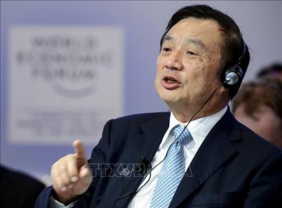  Nhà sáng lập Huawei Nhậm Chính Phi phát biểu tại một cuộc họp ở Davos, Thụy Sĩ. Ảnh: AFP/TTXVN
