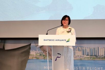  Bà Dương Thị Mai Hoa – Phó Chủ tịch kiêm Phó Tổng giám đốc Bamboo Airways 