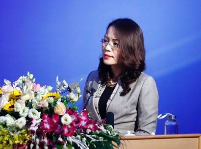 Bà Hương Trần Kiều Dung – Phó Chủ tịch HĐQT, Tổng giám đốc Tập đoàn FLC phát biểu tại hội nghị 