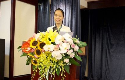 Bà Trần Thị My Lan báo cáo hoạt động năm 2018 của Hội đồng Quản trị