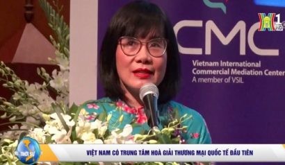 Thứ trưởng Bộ tư pháp Đặng Hoàng Oanh phát biểu tại buổi Lễ 