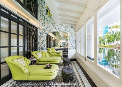 Với không gian sang trọng và vô cùng tinh tế, JW Marriott Phu Quoc Emerald Bay là lựa chọn hàng đầu của khách quốc tế khi đến với Phú Quốc. 