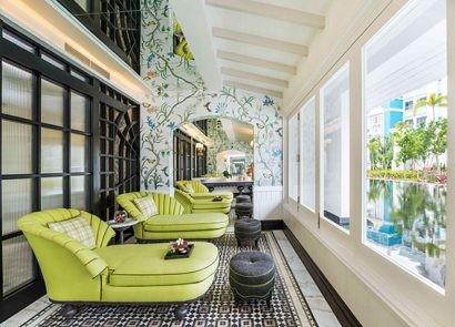 Với không gian sang trọng và vô cùng tinh tế, JW Marriott Phu Quoc Emerald Bay là lựa chọn hàng đầu của khách quốc tế khi đến với Phú Quốc.