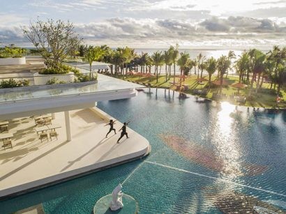 Khu nghỉ dưỡng 5 sao Premier Residences Phu Quoc Emerald Bay luôn cháy phòng vào dịp Lễ, tết.