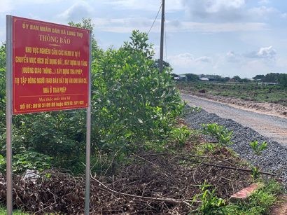 Biển cảnh báo về dự án của Alibaba tại Đồng Nai.