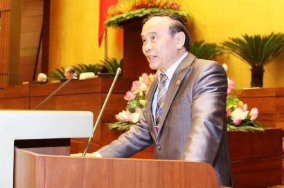  Chủ tịch HLGVN Nguyễn Văn Quyền trình bày tờ trình Luật Trưng cầu ý dân trước Quốc hội khóa XIII.