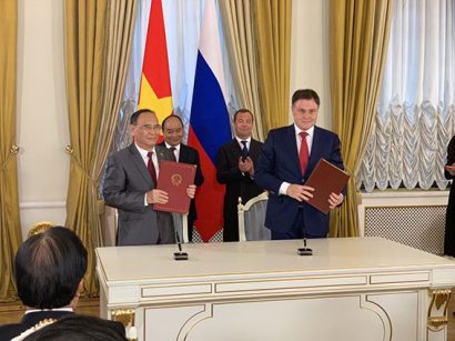  Hội Luật gia Việt Nam chú trọng hoạt động hợp tác quốc tế (trong ảnh là buổi kí kết hợp tác giữa HLGVN và HLG Liên Bang Nga dưới sự chứng kiến của Thủ tướng Nguyễn Xuân Phúc và Thủ tướng Nga).