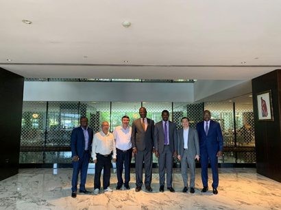  Đại diện lãnh đạo Tập đoàn T&T Group và đại diện lãnh đạo Chính phủ Tanzania (file: lanhdao Tanzania)