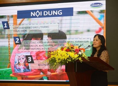 Bà Nguyễn Minh Tâm, Giám đốc Chi nhánh Vinamilk tại Hà Nội chia sẻ công tác phối hợp thực hiện chương trình Sữa học đường Hà Nội.