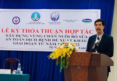 Ông Nguyễn Quốc Khánh – Giám đốc Điều hành Nghiên cứu & Phát triển Vinamilk phát biểu tại buổi lễ