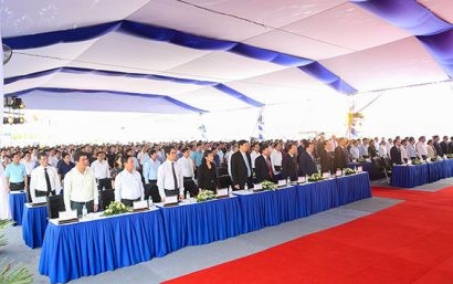 Buổi lễ khởi công diễn ra trang trọng với sự tham dự của nhiều lãnh đạo Trung ương, địa phương và đông đảo nhân dân tỉnh Quảng Ninh