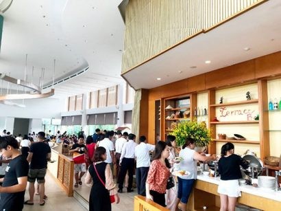 Đội ngũ cán bộ nhân viên được huy động hết công suất nhằm đảm bảo phục vụ tốt nhất cho du khách