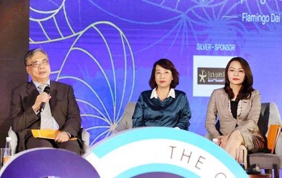 Từ trái qua: PGS. TS Trần Đình Thiên, PCT tỉnh Quảng Ninh Vũ Thị Thu Thủy và Tổng giám đốc Tập đoàn FLC Hương Trần Kiều Dung tại buổi tọa đàm The Guide Awards 2019