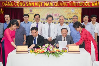 Lãnh đạo Bộ Tư pháp và Hội Luật gia Việt Nam ký kết chương trình phối hợp công tác 
