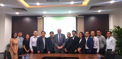 Ngày hội thảo các thành viên CIArb VN họp quyết định thành lập Chi nhánh dưới sự hướng dẫn của ông Anthony - Tổng Giám đốc CIArb 