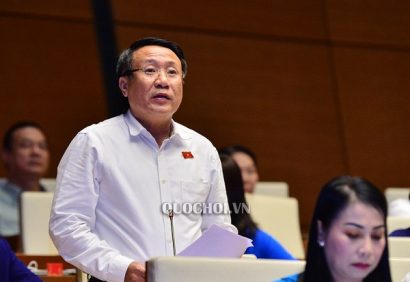 Đại biểu Hà Sỹ Đồng, Quảng Trị phát biểu tại hội trường. 